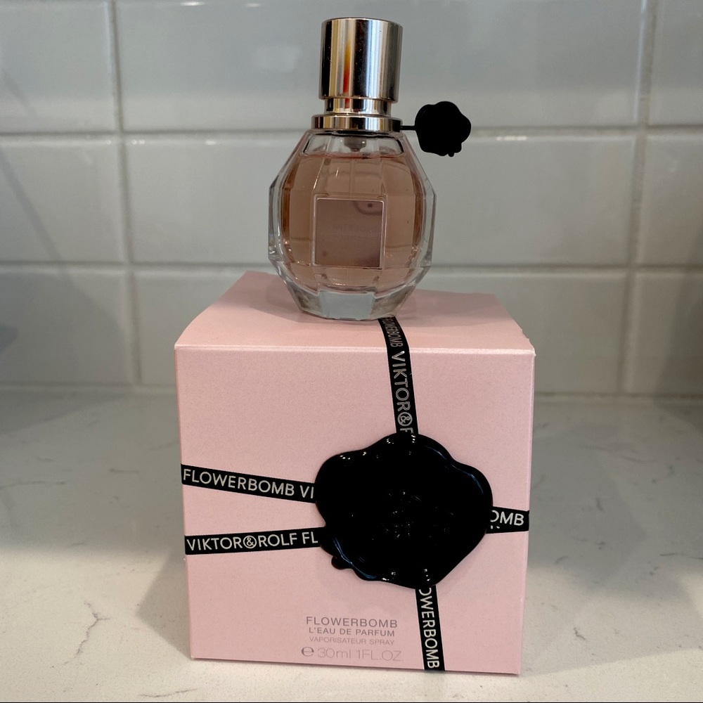 Viktor & Rolf flower bomb